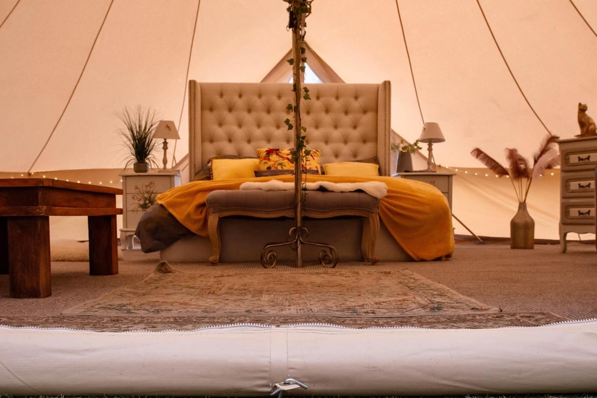 Hotel The Follies Glamping Maidstone Exterior foto